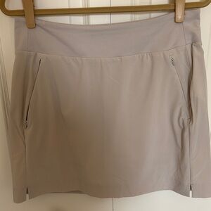 Athleta Women’s SoHo Skort Cream  Size 10